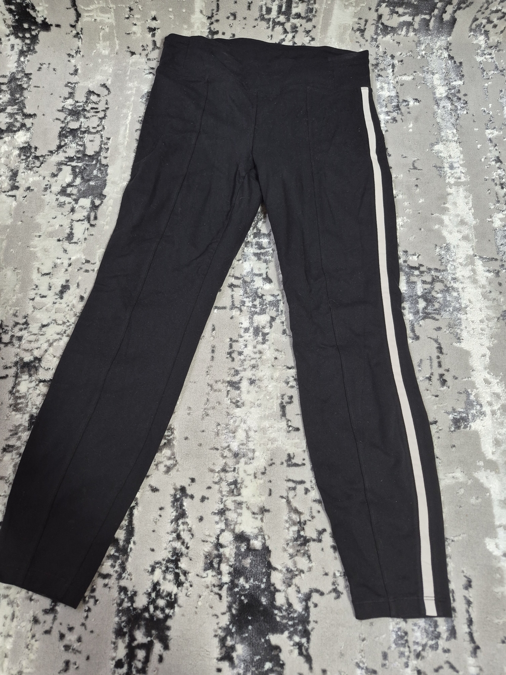 Athleta joggers pants leggings women Size Medium Black/white back zip pocket M